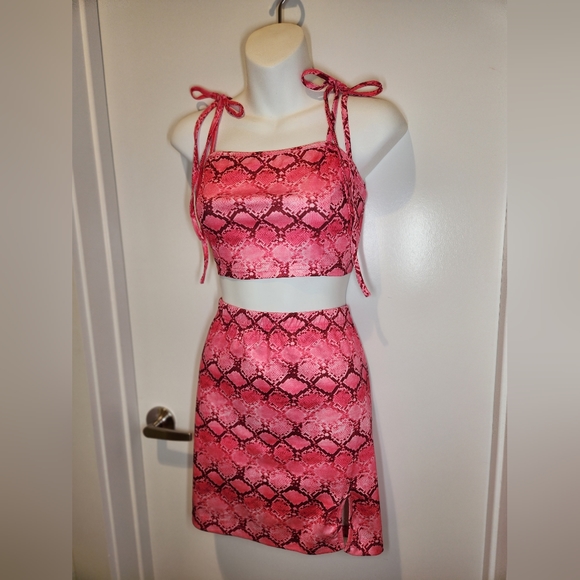 Pink snake skin set - Picture 4 of 4